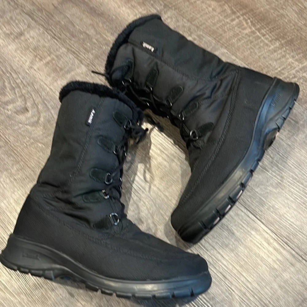 Kamik Lace up waterproof winter boots fur-lined